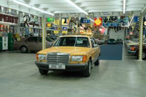 Bild 16/50 von Mercedes-Benz 280 SE (1981)