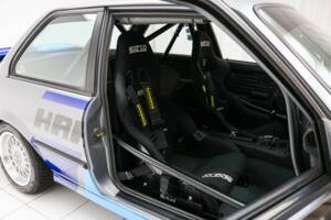 Image 7/14 of BMW 325i (1991)