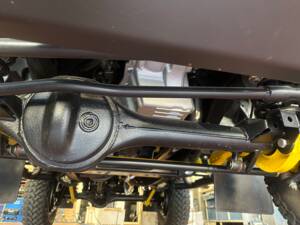 Image 26/30 of Land Rover Defender 90 "Limited" (2005)