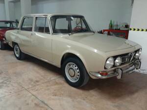 Image 1/8 of Alfa Romeo 1750 Berlina (1969)