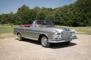 Afbeelding 1/36 van Mercedes-Benz 300 SE (1965)