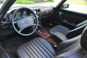 Image 39/79 de Mercedes-Benz 560 SL (1988)