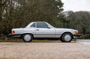 Image 10/31 of Mercedes-Benz 560 SL (1987)