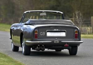 Imagen 10/50 de Aston Martin DB 6 Vantage Volante (1969)