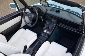 Immagine 11/18 di Alfa Romeo 2.0 Spider (1991)