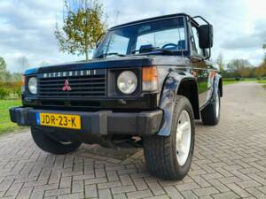 Image 8/8 of Mitsubishi Shogun (1987)