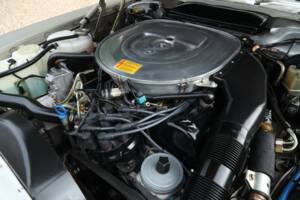 Image 15/50 de Mercedes-Benz 560 SL (1988)