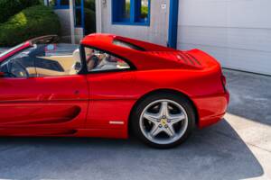 Bild 15/100 von Ferrari F 355 F1 GTS (1998)