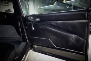Image 79/97 of Citroën DS 20 Chapron (1972)