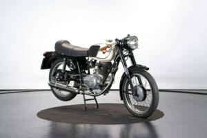 Immagine 4/50 di Gilera Giubileo 125 (1962)