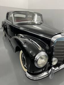 Image 1/12 of Mercedes-Benz 300 S (1953)