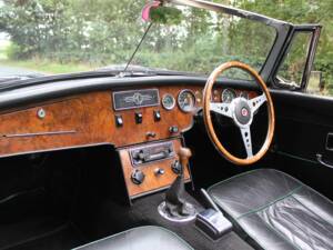 Imagen 11/20 de MG MGC (1968)