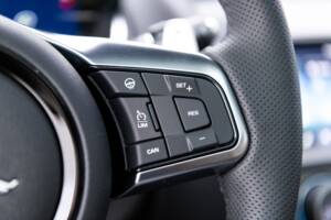 Imagen 35/48 de Jaguar F-Type P575 (2023)