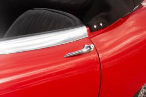 Image 22/50 de Jaguar E-Type (1967)