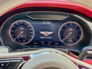 Image 15/44 of Bentley Continental GT V8 (2020)