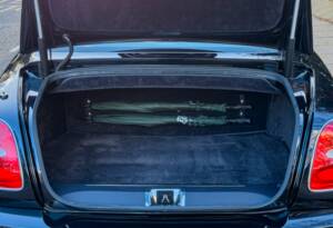 Image 24/25 of Bentley Brooklands (2008)