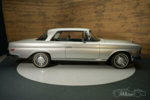 Image 10/18 of Mercedes-Benz 280 SE (1970)