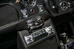 Immagine 19/24 di Aston Martin DB 6 Volante (1967)