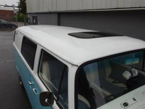 Bild 33/99 von Volkswagen T2b Kastenwagen (1977)