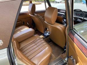 Image 18/50 of Rover 3500 (1975)