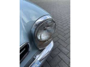 Image 21/43 de Mercedes-Benz 280 SL (1969)