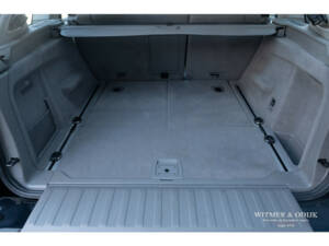 Image 32/34 of BMW X5 xDrive48i (2006)