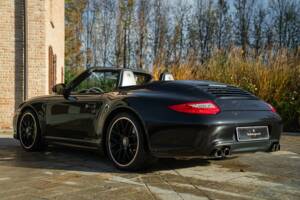 Image 14/50 of Porsche 911 Carrera GTS (2011)