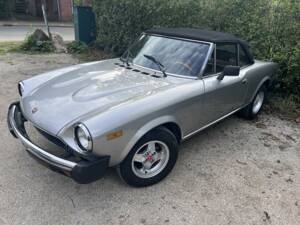 Bild 6/8 von FIAT Spider 2000 (1981)
