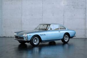 Image 4/50 of Ferrari 330 GT 2+2 (1964)