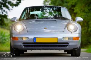 Image 2/63 of Porsche 911 Carrera (1996)