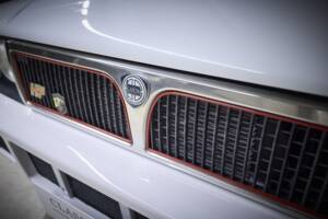 Image 50/93 of Lancia Delta HF Integrale Evoluzione I (1992)