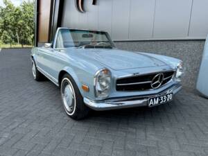 Image 5/36 de Mercedes-Benz 280 SL (1969)