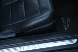 Image 24/50 of Jaguar XKR (2010)
