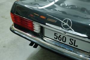 Image 45/50 de Mercedes-Benz 560 SL (1988)