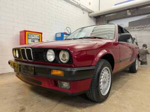 Afbeelding 2/20 van BMW 316i (1990)