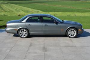 Image 4/50 of Jaguar XJ 8 4.2 (2004)