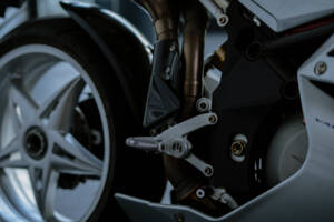 Image 14/15 of MV Agusta DUMMY (2006)