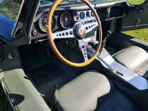 Image 10/74 of Jaguar E-Type 3.8 Flat Floor (1961)