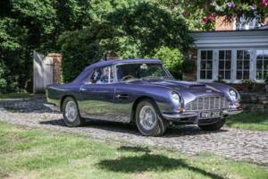 Image 3/30 de Aston Martin DB 6 Volante (1967)