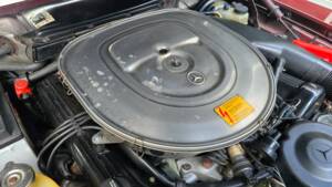 Image 31/34 of Mercedes-Benz 500 SL (1986)