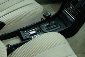 Image 44/50 de Mercedes-Benz 450 SEL 6,9 (1975)