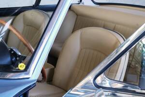 Image 25/50 of Ferrari 330 GT 2+2 (1964)