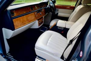 Image 18/50 de Rolls-Royce Phantom VII (2006)