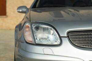 Image 13/50 de Mercedes-Benz SLK 320 (2001)