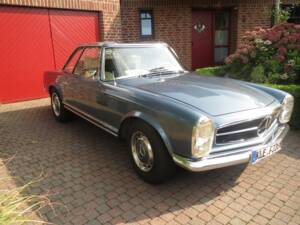Image 4/38 de Mercedes-Benz 280 SL (1970)