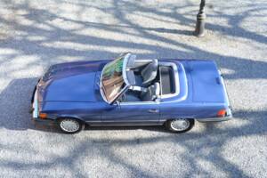 Bild 10/16 von Mercedes-Benz 560 SL (1988)