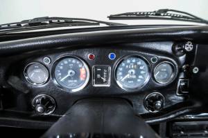 Bild 17/50 von MG MGB GT (1975)