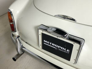 Afbeelding 16/27 van Aston Martin DB 2&#x2F;4 Mk III (1958)