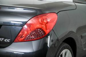 Image 30/50 de Peugeot 207 CC 1.6 VTi (2008)