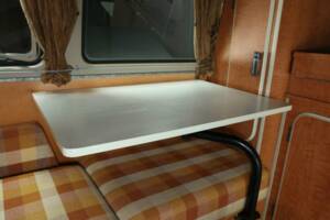 Immagine 29/50 di Volkswagen T2a Westfalia (1969)